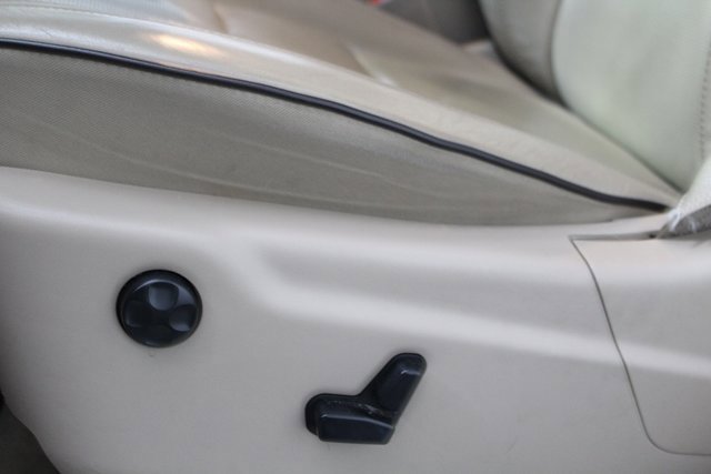 Used 2019 Jeep Grand Cherokee Overland image 13