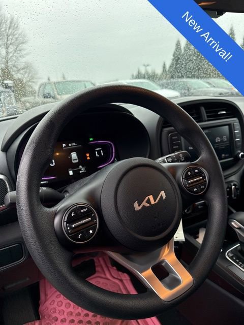 Used 2024 Kia Soul LX image 10