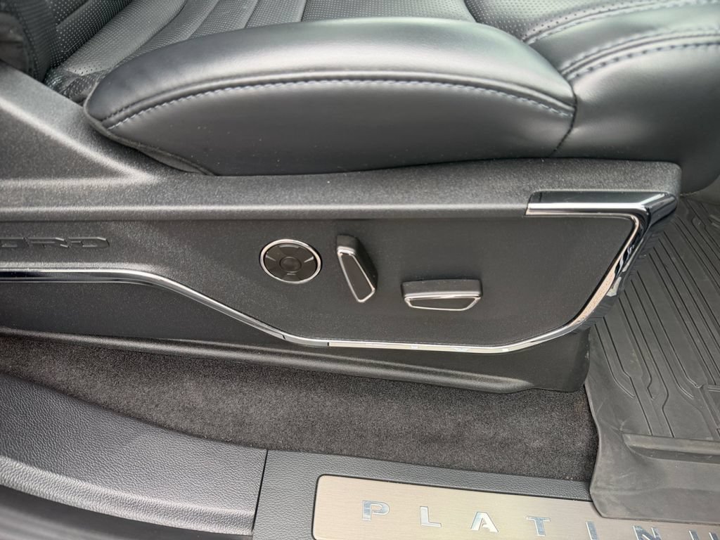 Used 2024 Ford F150 Platinum AWD/4WD image 19