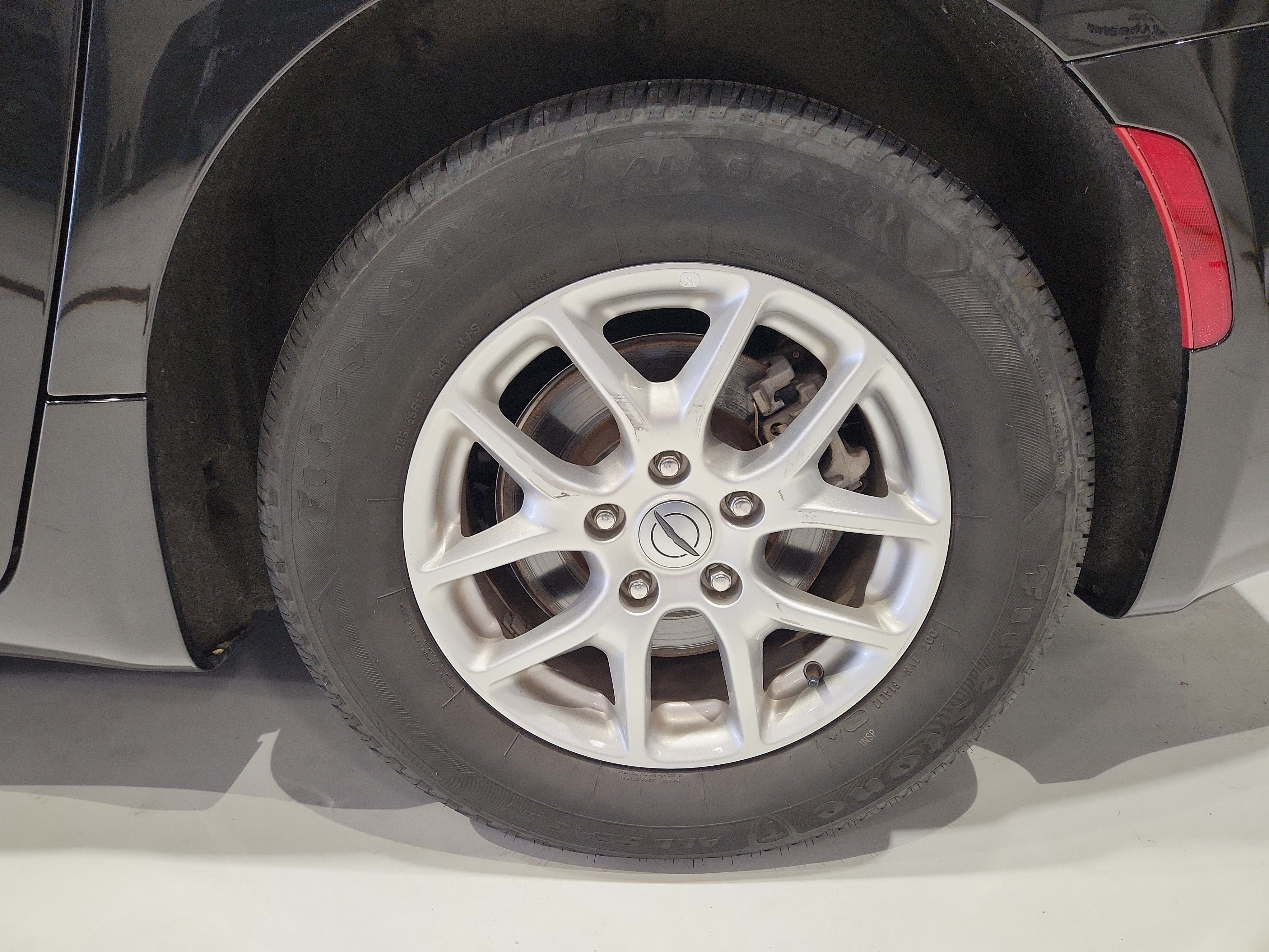 Used 2023 Chrysler Voyager LX FWD image 23