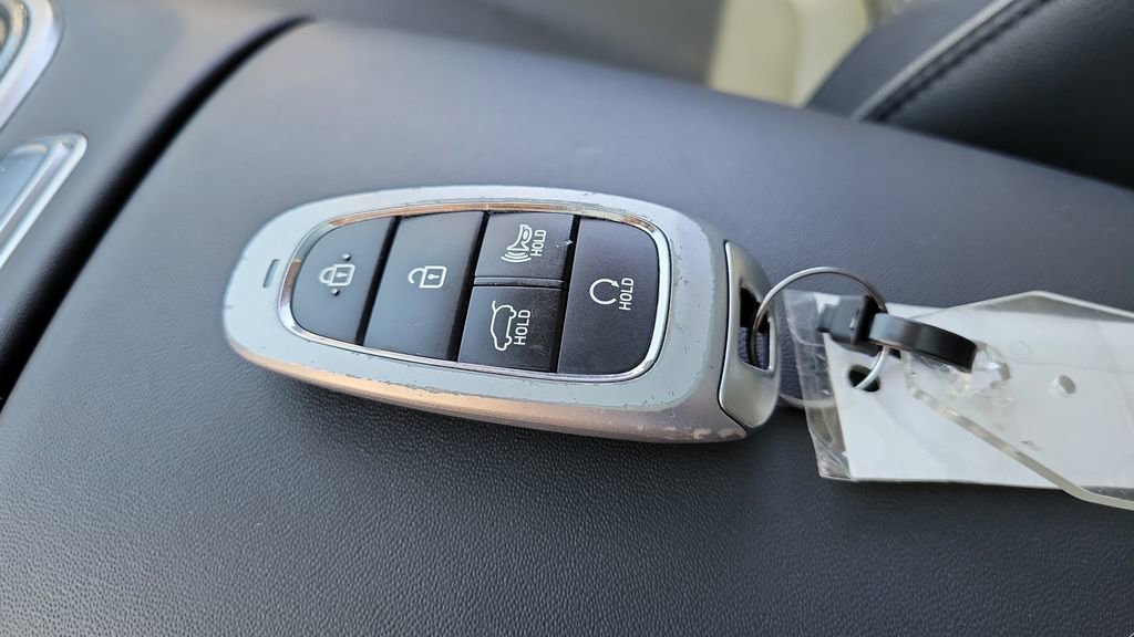 Used 2021 Hyundai Santa Fe SEL w/ Convenience + Premium Package FWD image 31