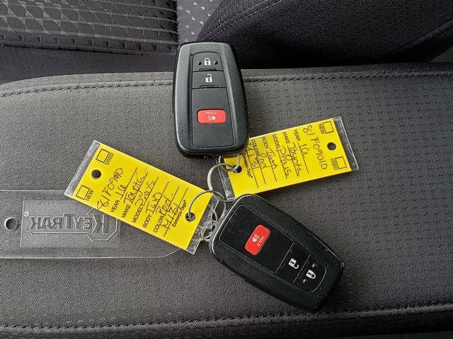 Used 2016 Toyota Prius Three FWD image 24