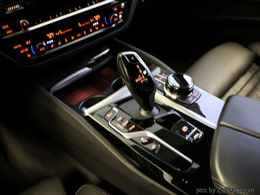Certified 2022 BMW M550i xDrive w/ Executive Package image 26