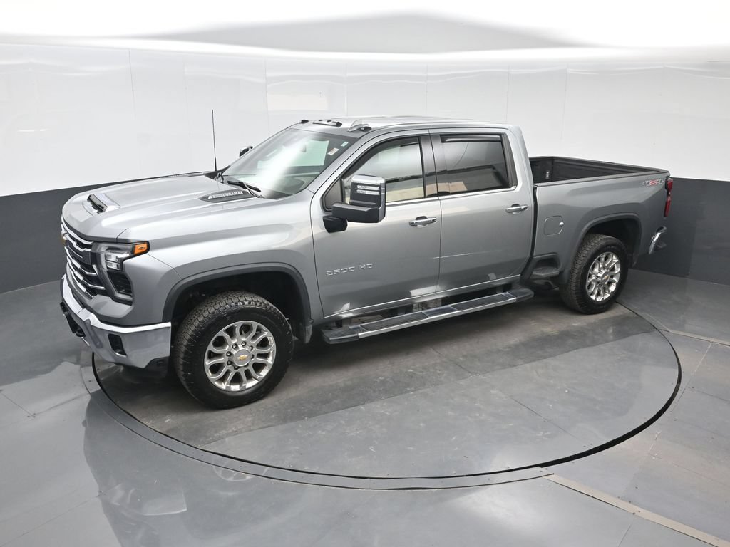 Used 2024 Chevrolet Silverado 2500 LTZ AWD/4WD image 17