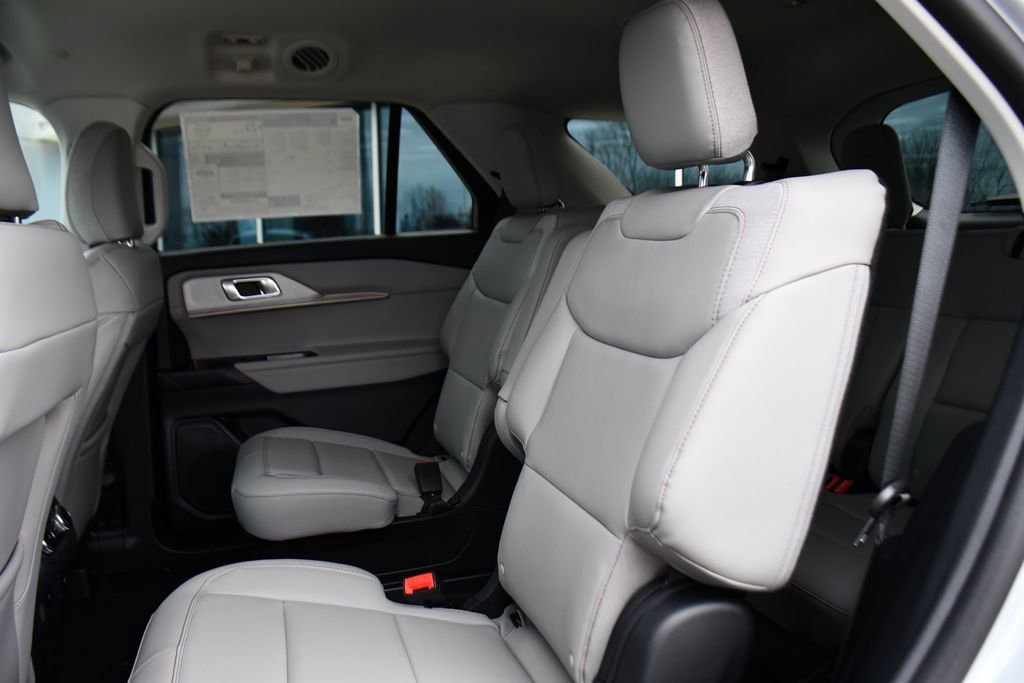 Used 2026 Ford Explorer Active w/ Active Comfort Package image 22