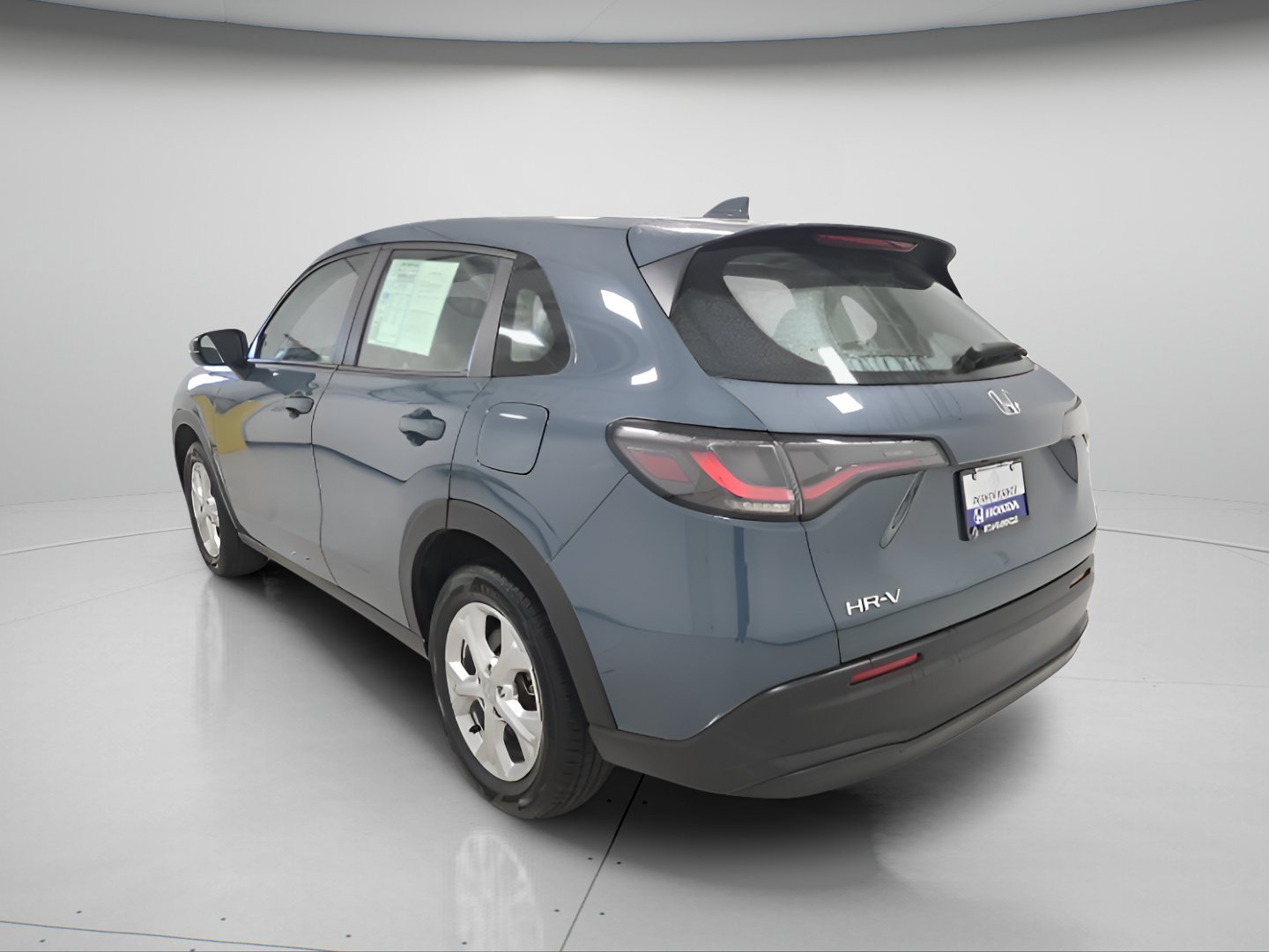 Used 2024 Honda HR-V LX image 5