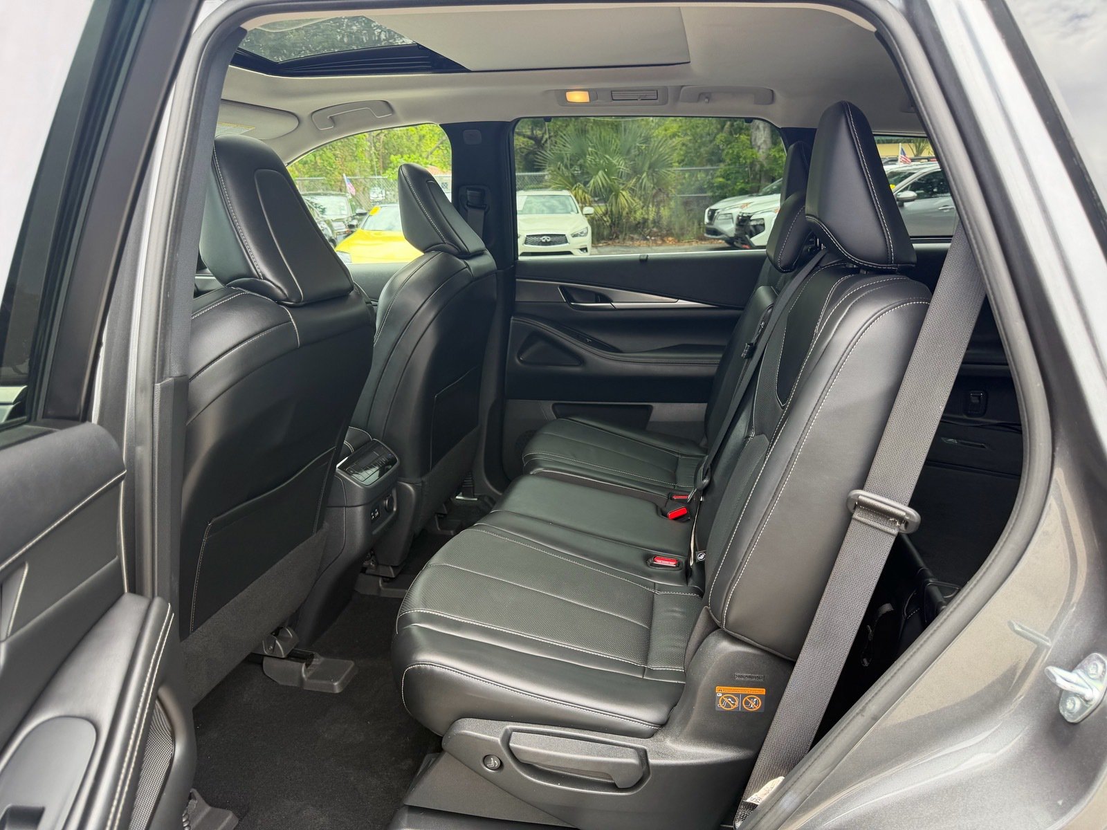 Used 2022 INFINITI QX60 Luxe w/ Cargo Package FWD image 13