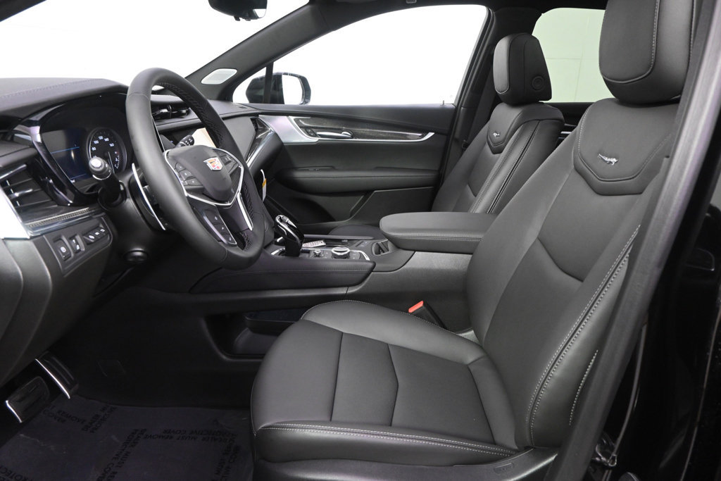 New 2026 Cadillac XT5 Sportv w/ LPO, Floor Liner Package AWD/4WD image 13