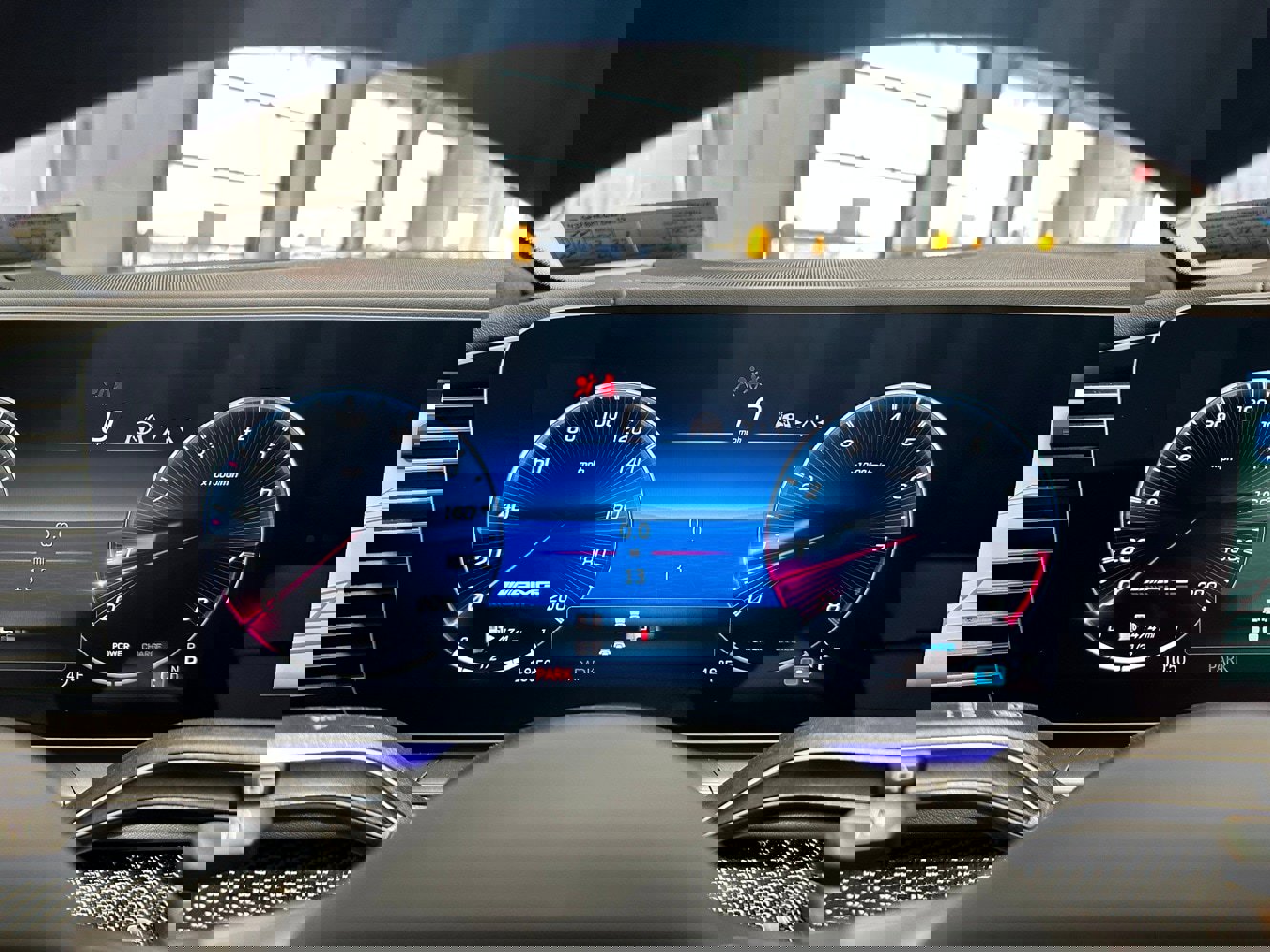 New 2026 Mercedes-Benz GLS 63 AMG 4MATIC image 9