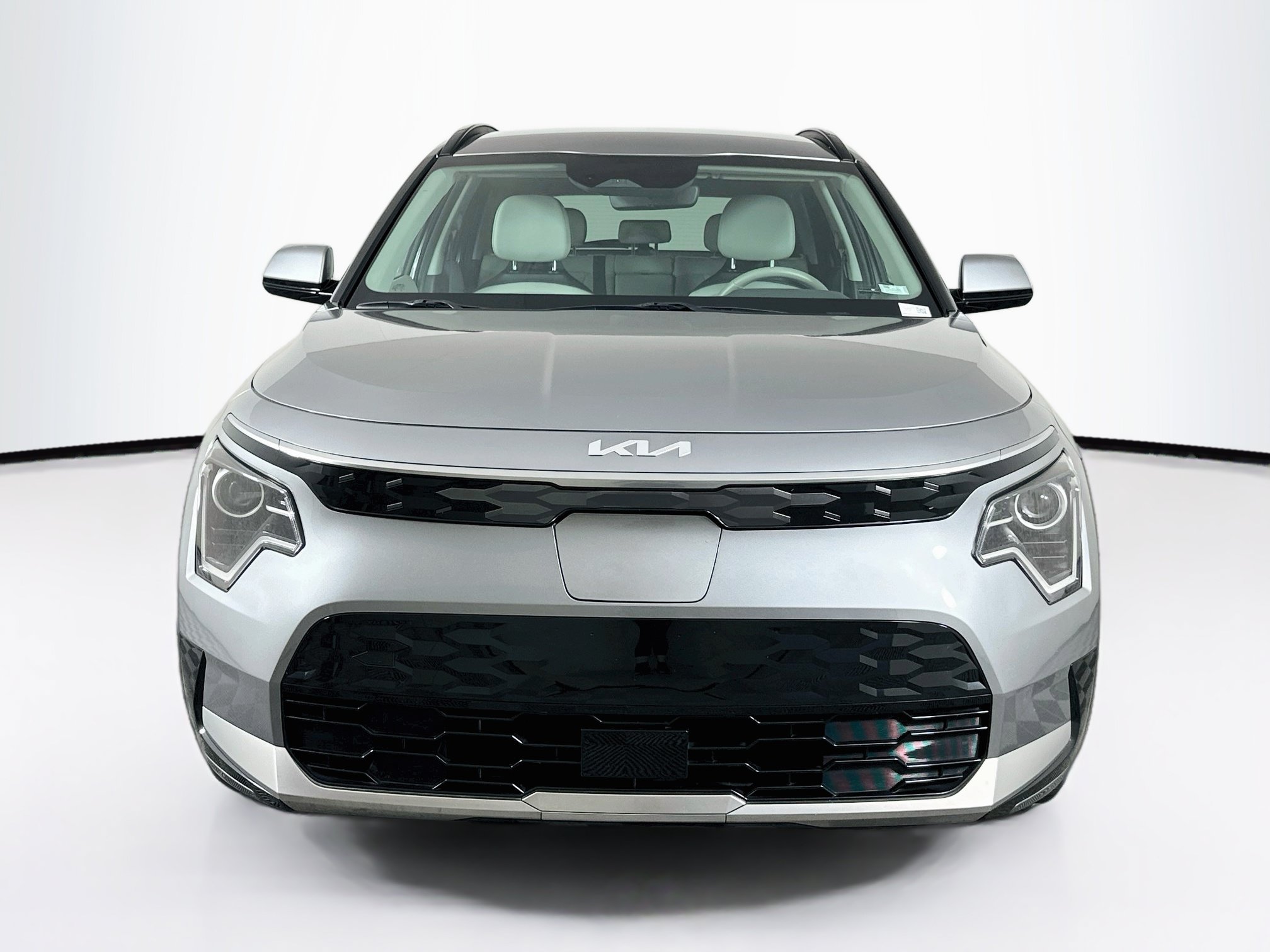 Used 2023 Kia Niro Wind FWD image 2