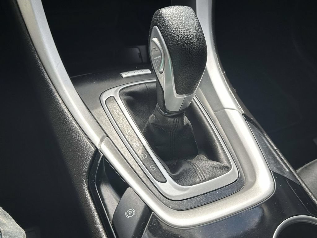 Used 2016 Ford Fusion SE FWD image 29