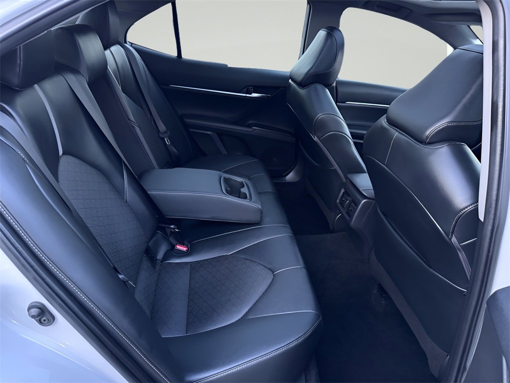 Used 2022 Toyota Camry XSE image 32