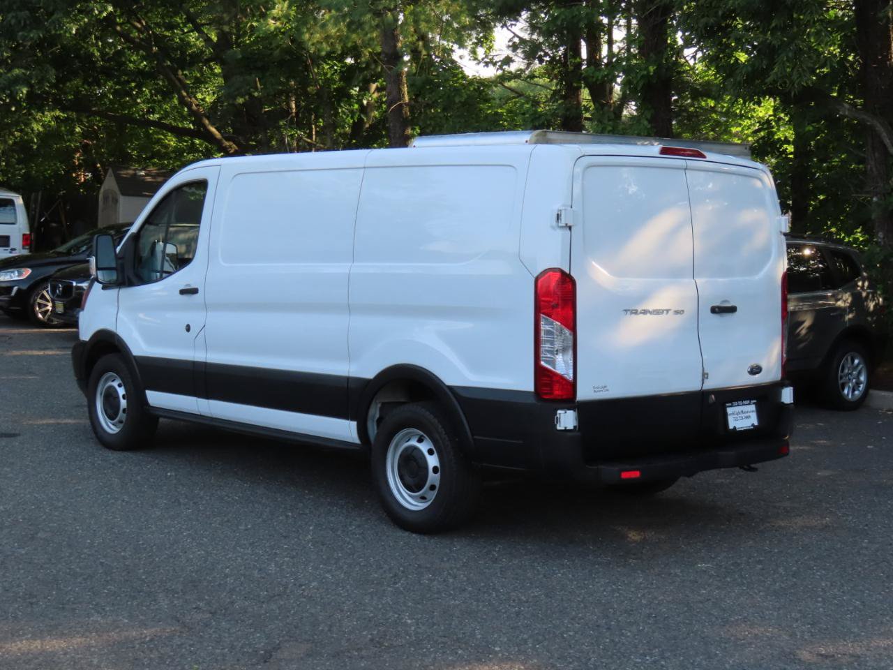 Used 2019 Ford Transit 150 130 Low Roof RWD image 4