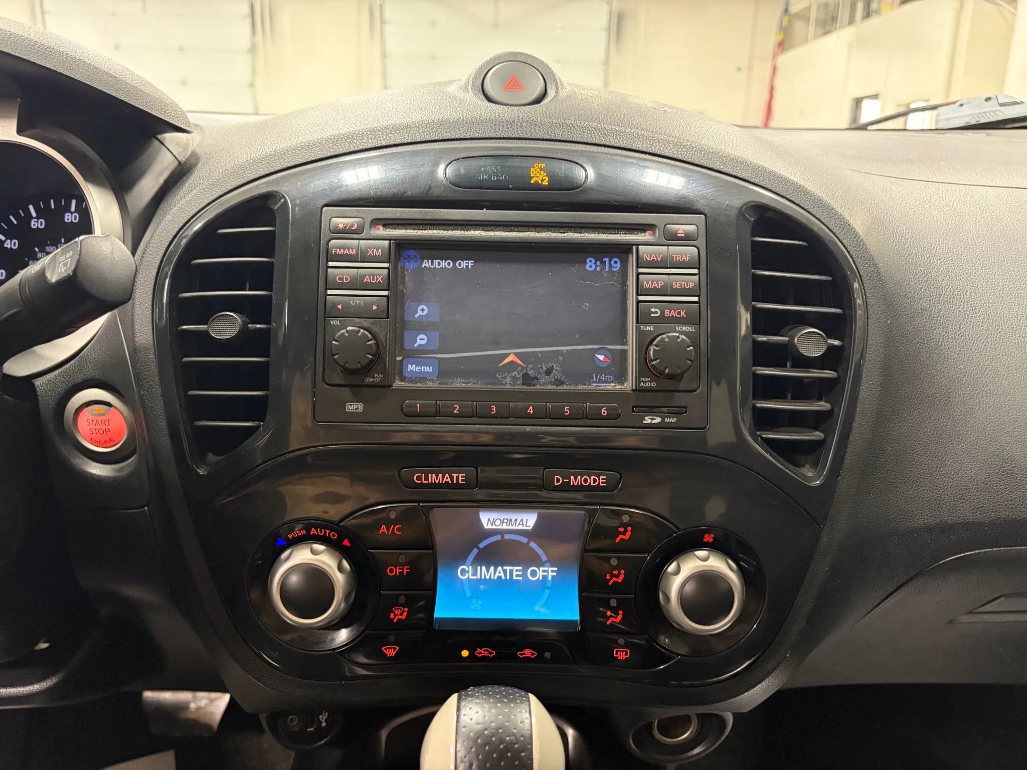 Used 2011 Nissan Juke SL image 34