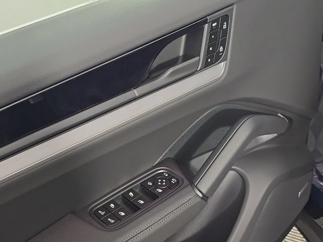 New 2026 Porsche Cayenne AWD/4WD image 16
