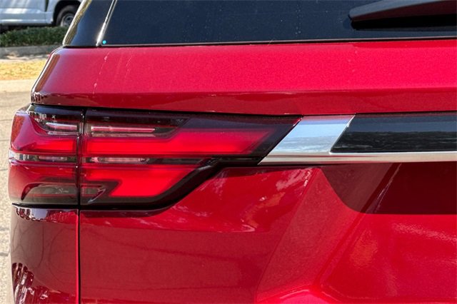 Used 2022 Chevrolet Traverse Premier w/ LPO, Floor Liner Package image 51