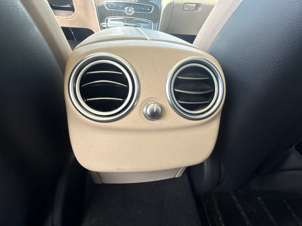Used 2015 Mercedes-Benz C 300 4MATIC Sedan image 29