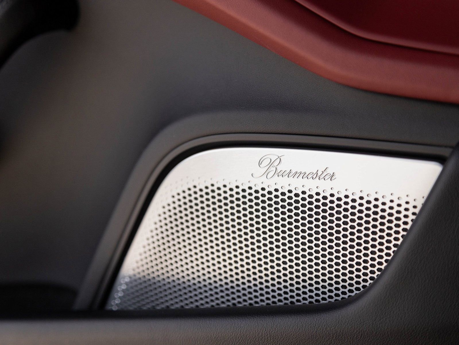 Used 2025 Porsche Taycan GTS image 21