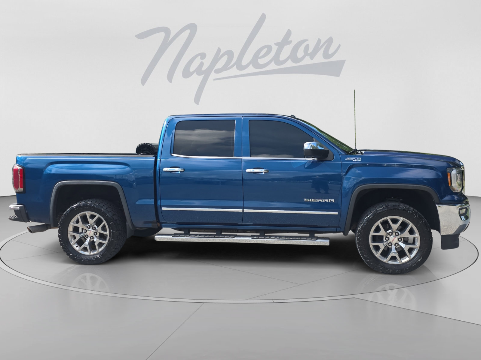 Used 2018 GMC Sierra 1500 SLT w/ SLT Premium Package AWD/4WD image 7