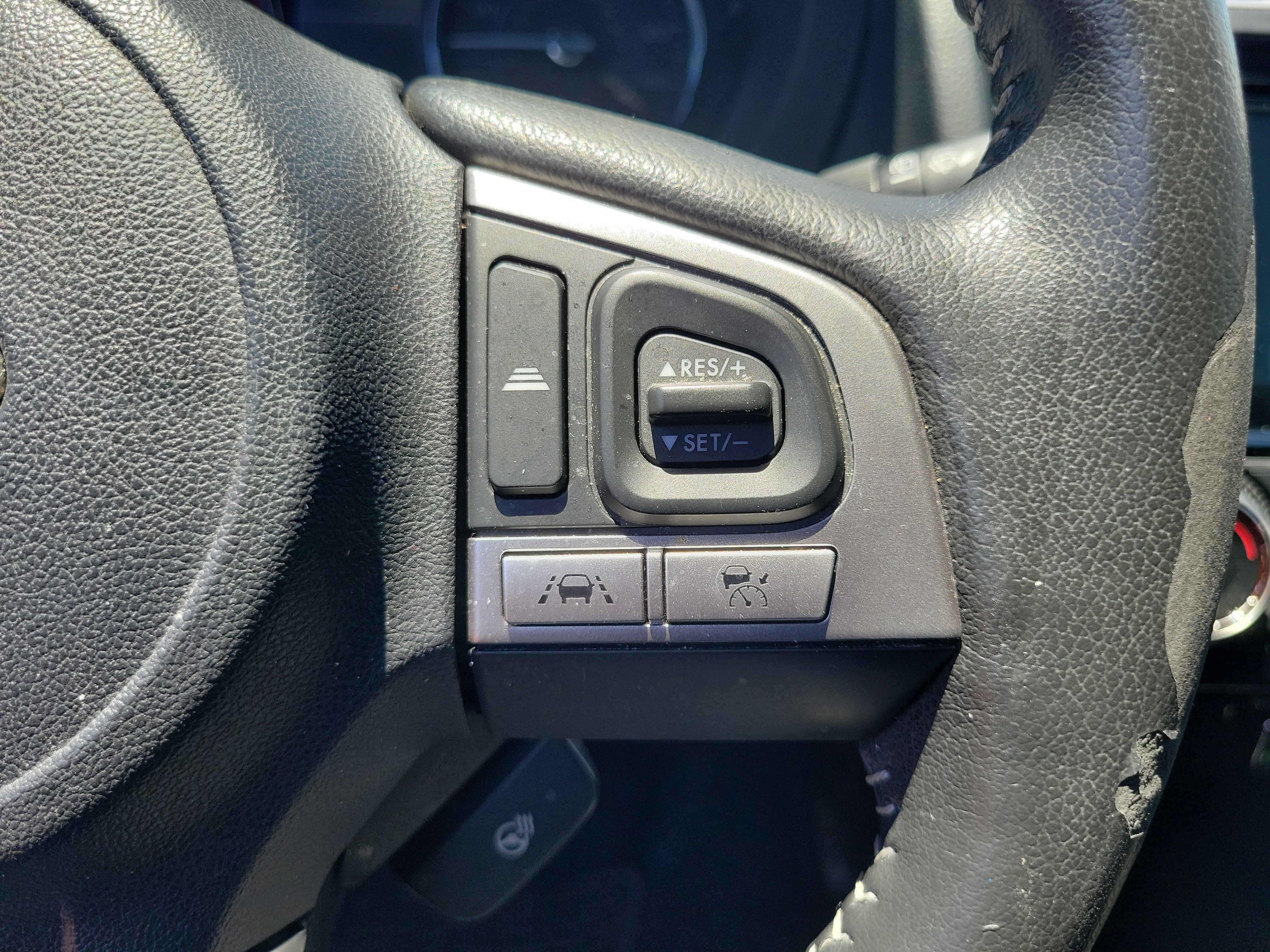Used 2017 Subaru Forester 2.5i Touring AWD/4WD image 29