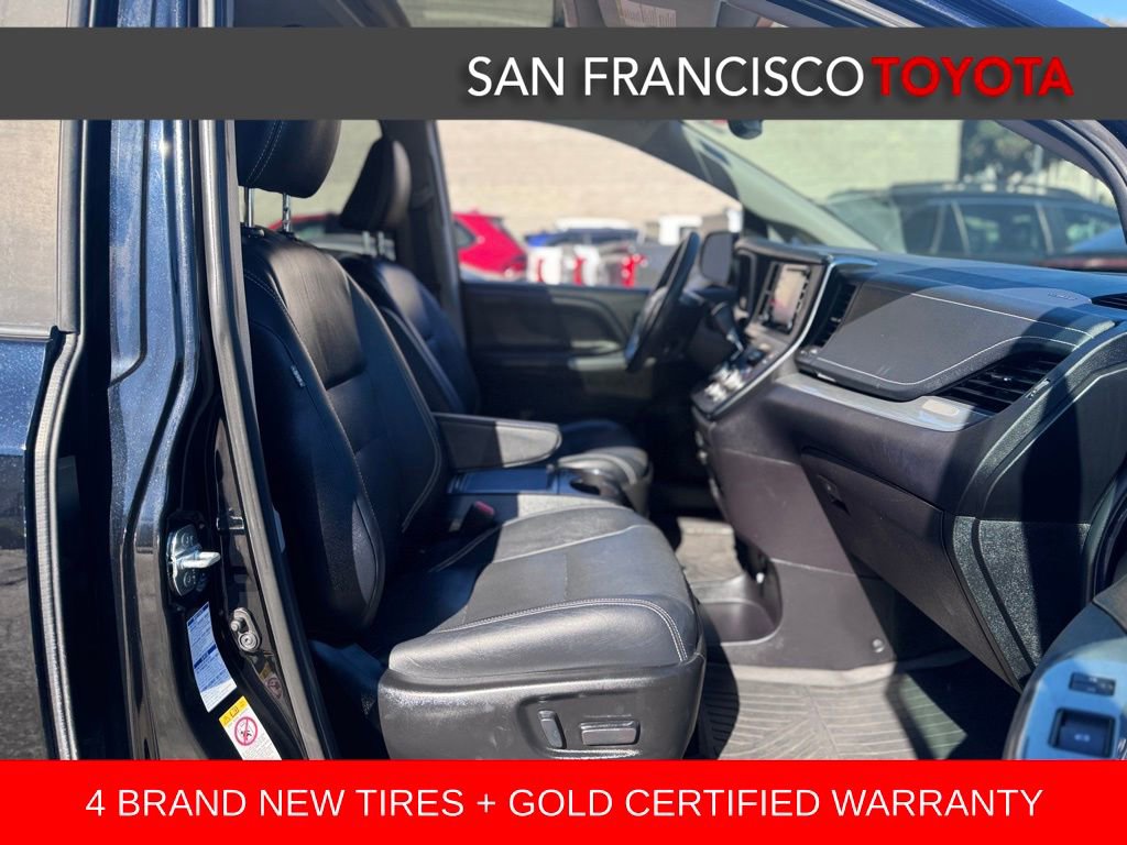 Certified 2019 Toyota Sienna SE w/ SE Preferred Package image 13