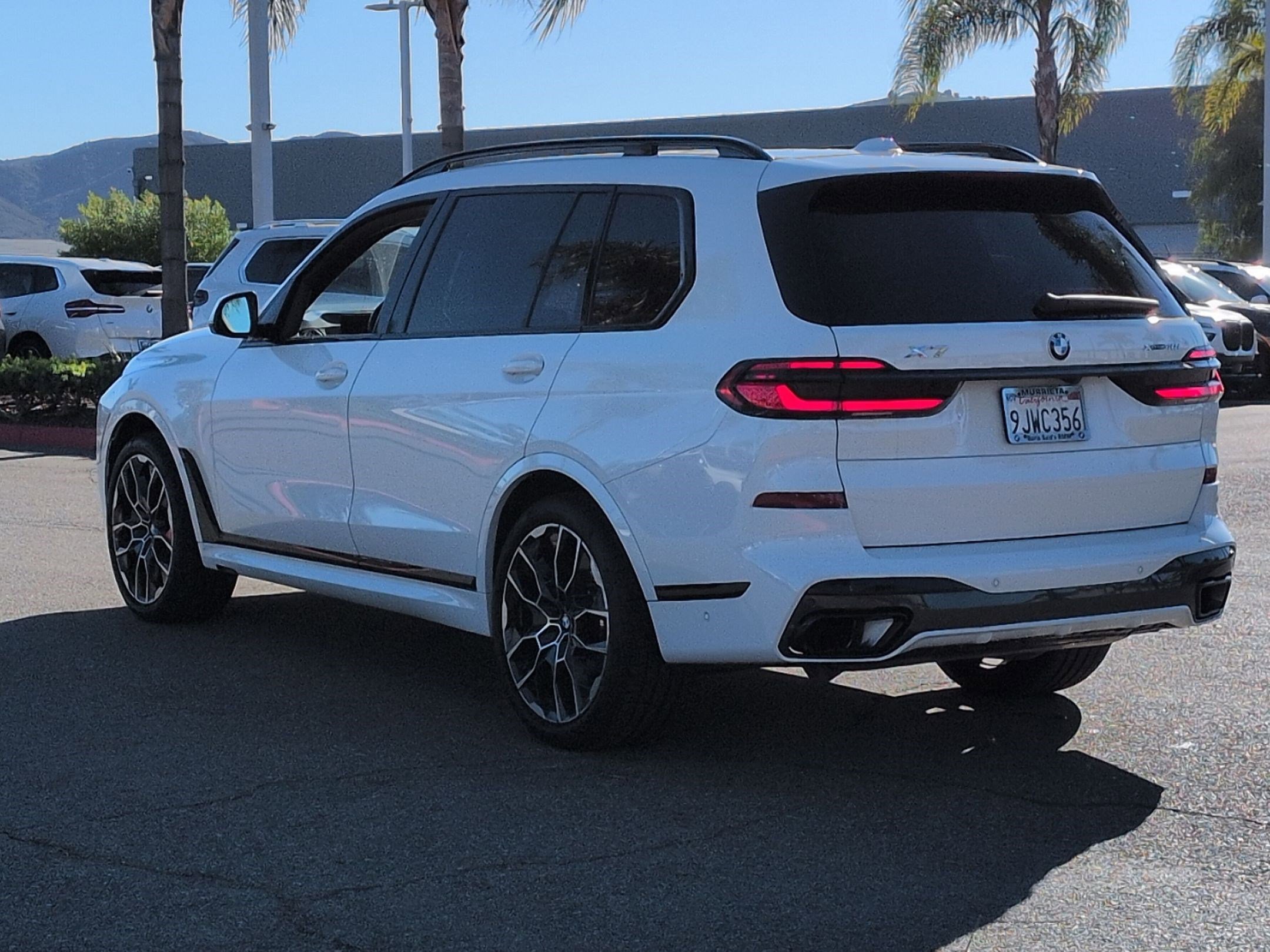 Certified 2024 BMW X7 xDrive40i w/ M Sport Package image 8