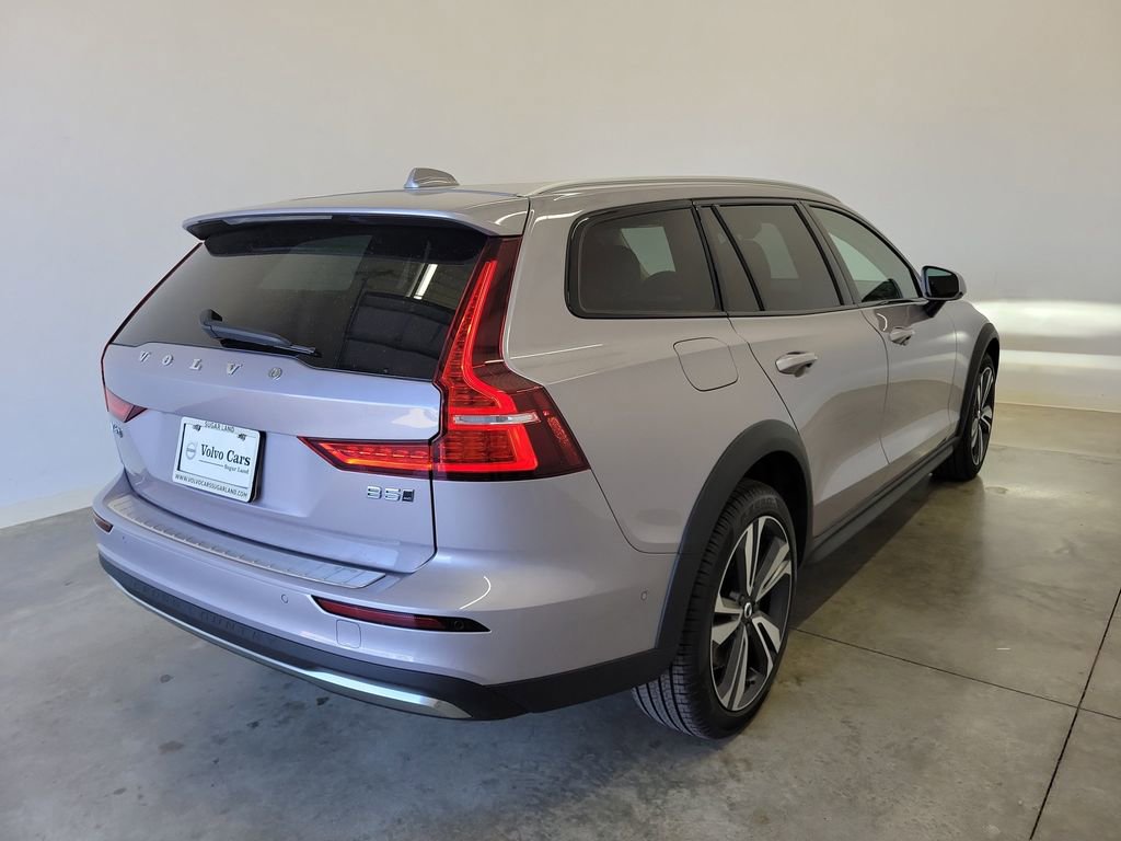 New 2026 Volvo V60 B5 Cross Country Plus w/ Protection Package Premier image 5