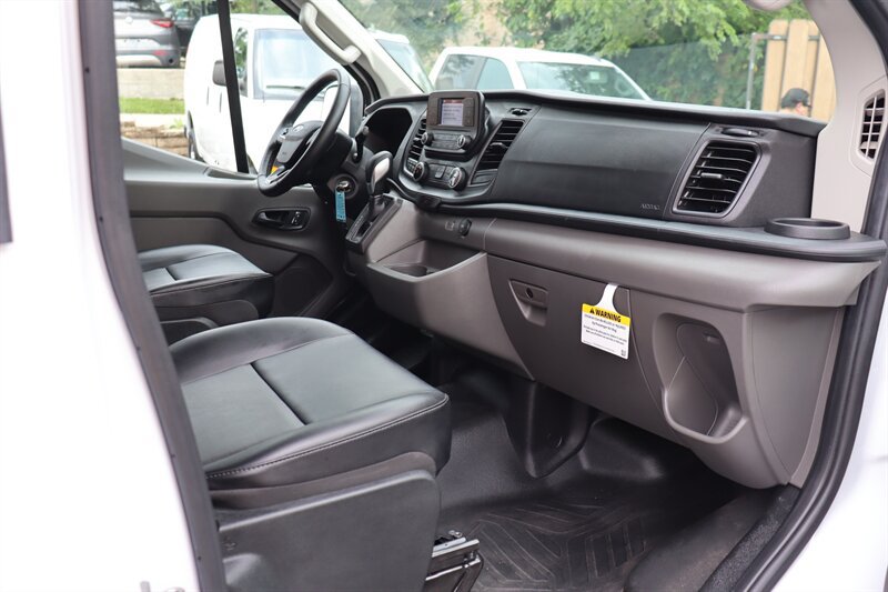 Used 2025 Ford Transit 150 Low Roof RWD image 17