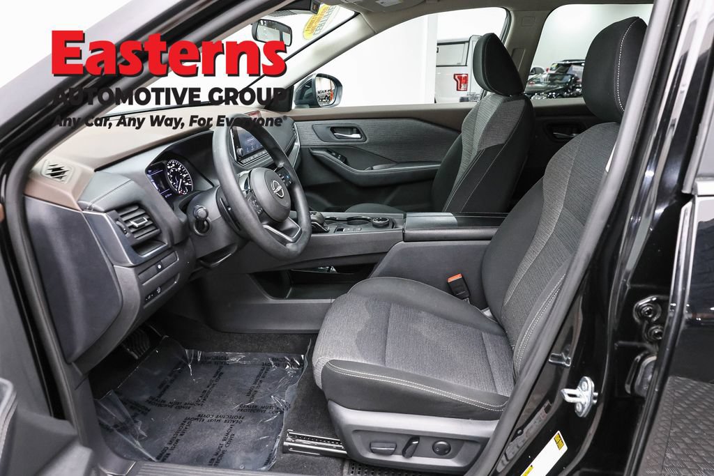Used 2023 Nissan Rogue SV AWD/4WD image 13