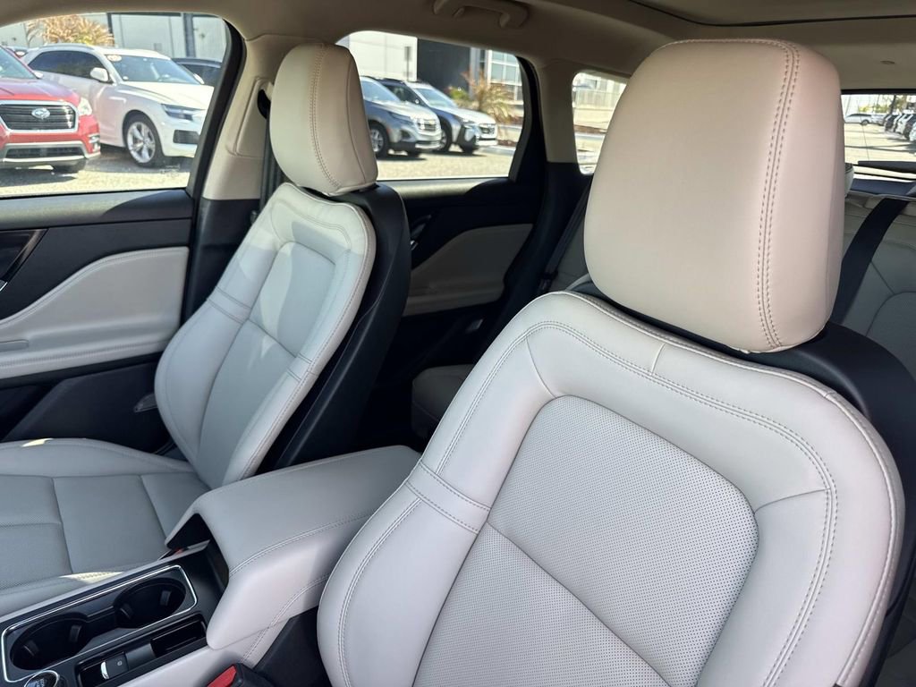 New 2026 Lincoln Corsair Premiere image 21