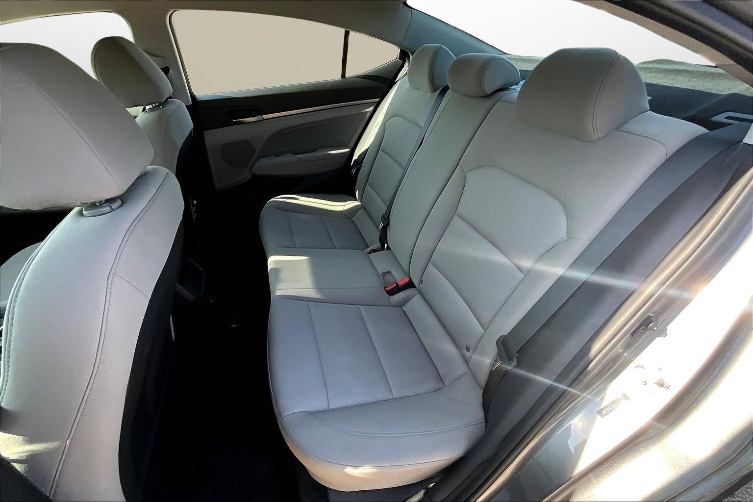 Used 2018 Hyundai Elantra SEL image 17