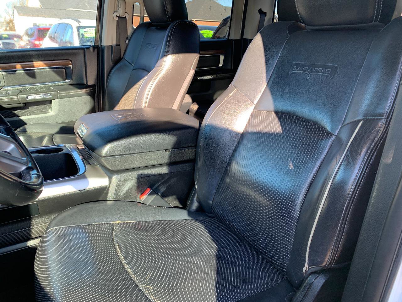 Used 2017 RAM 1500 Laramie w/ Convenience Group image 13