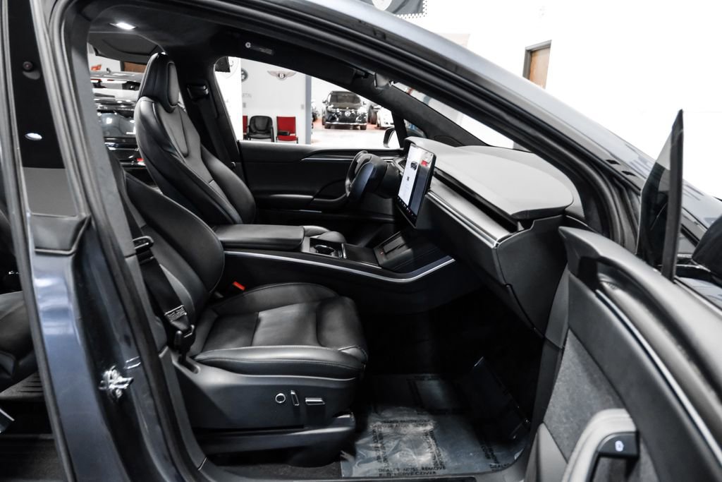 Used 2023 Tesla Model X Plaid image 27