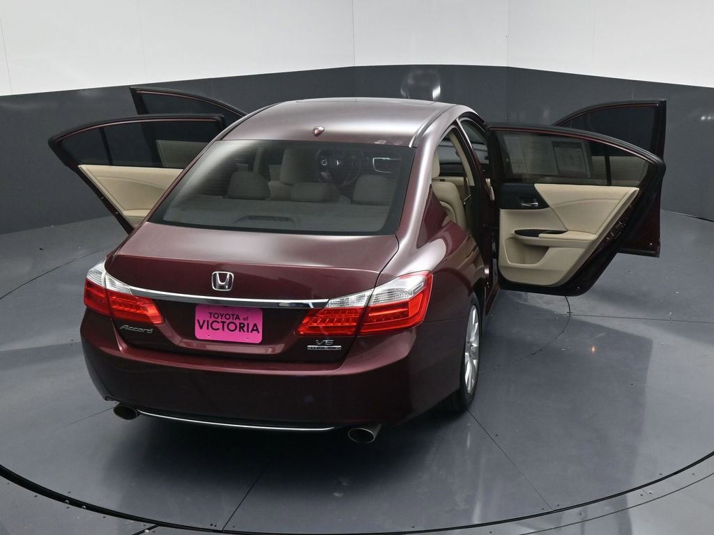 Used 2013 Honda Accord Touring image 22