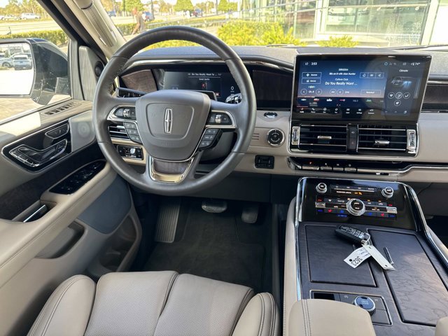 Certified 2024 Lincoln Navigator Reserve image 27