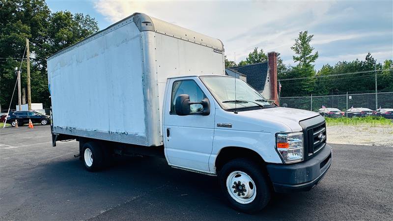 Used 2018 Ford E-350 and Econoline 350 Super Duty image 7