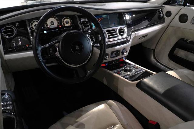 Used 2014 Rolls-Royce Wraith image 12