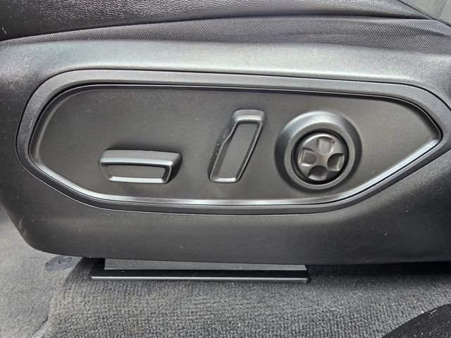 Used 2023 Jeep Grand Cherokee Altitude AWD/4WD image 10