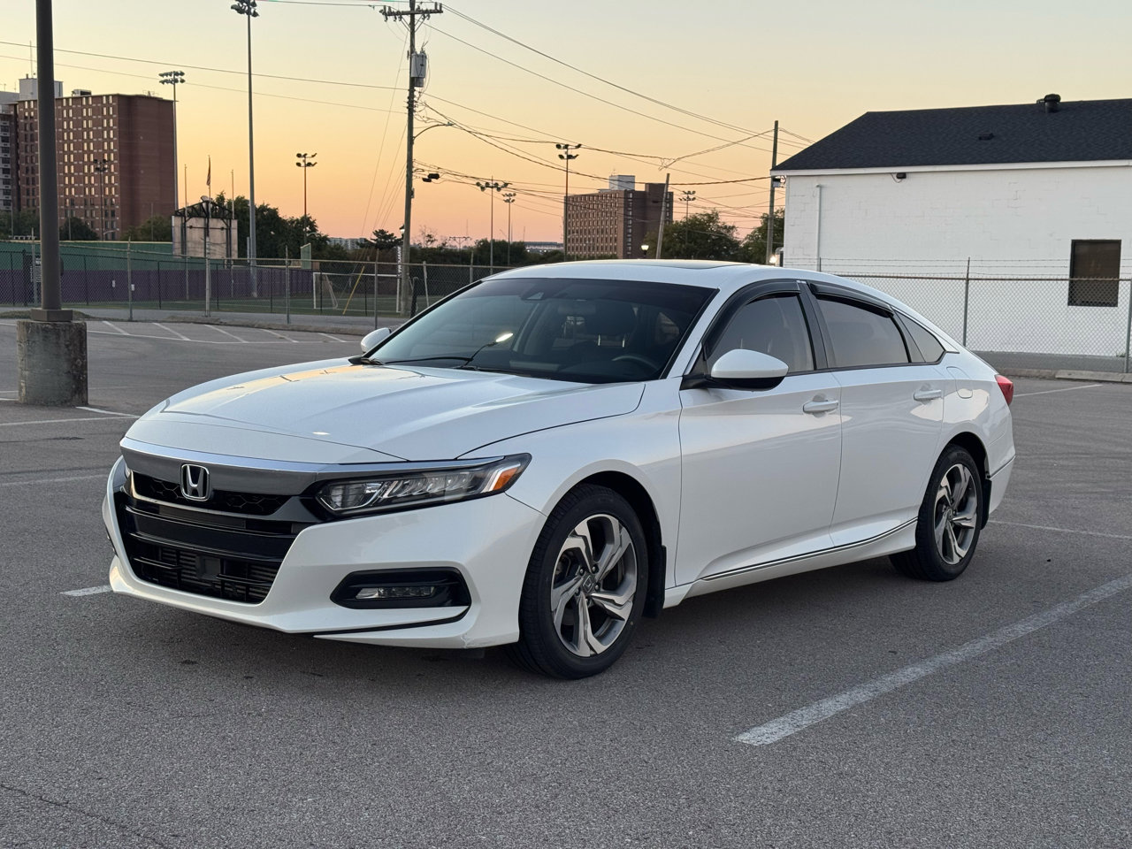 Used 2018 Honda Accord EX image 4