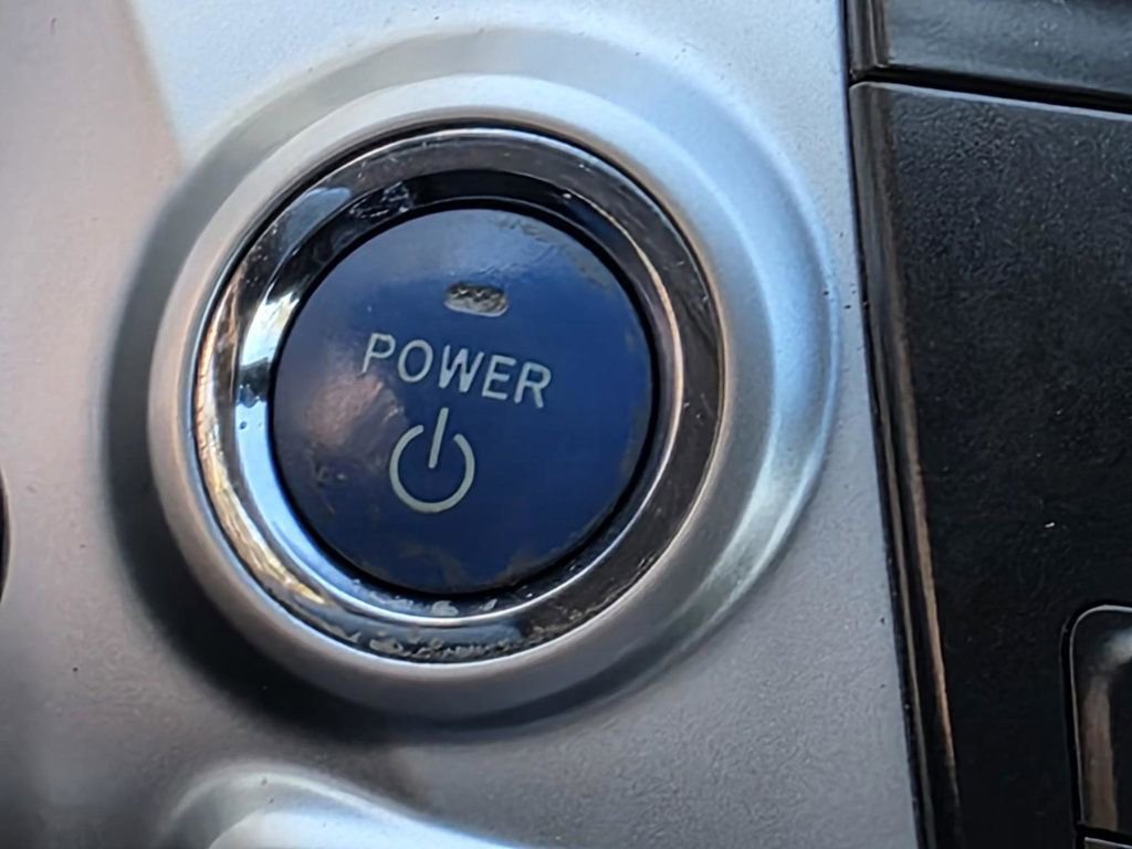 Used 2013 Toyota Prius V Five FWD image 19