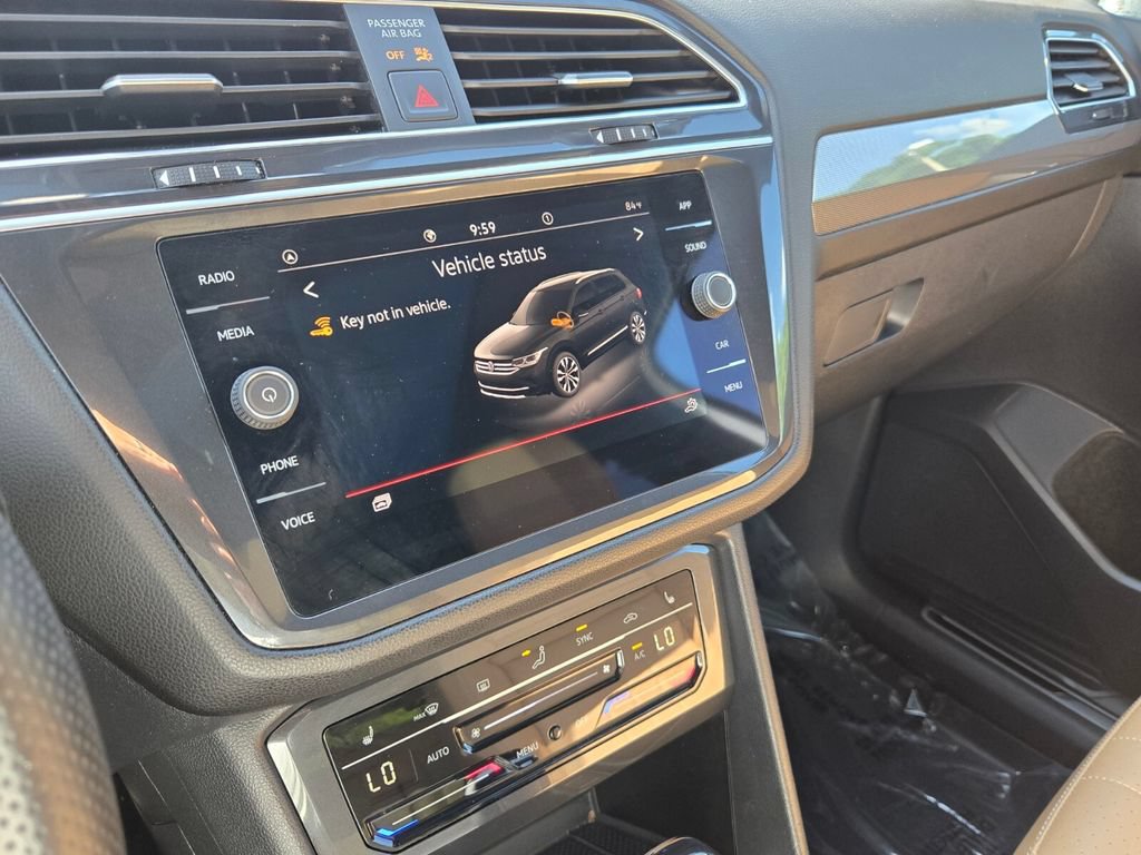 Certified 2024 Volkswagen Tiguan SE R-Line FWD image 25