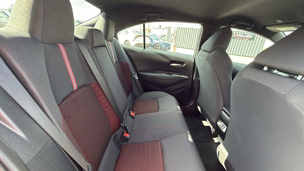 Used 2025 Toyota Corolla SE image 28