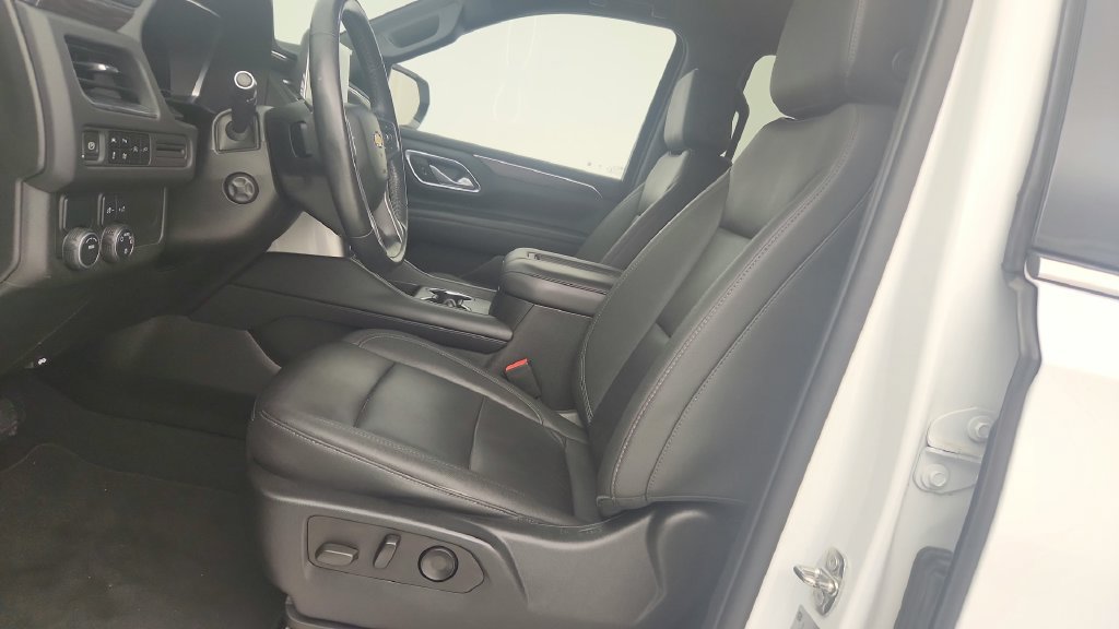 Certified 2022 Chevrolet Suburban LT w/ Luxury Package RWD image 14