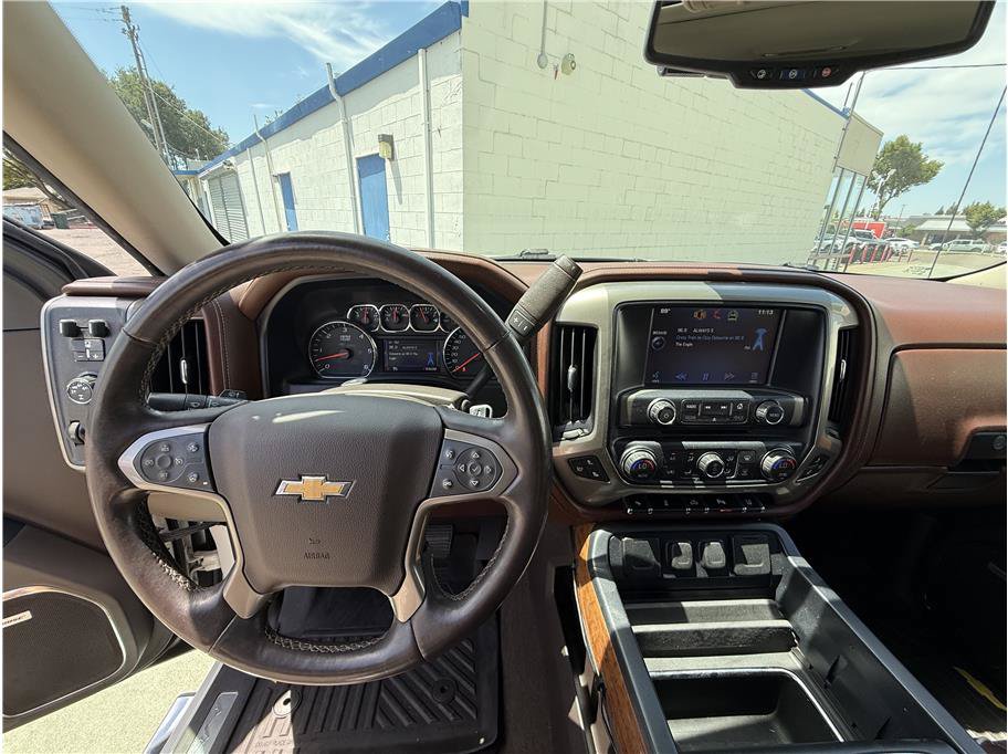 Used 2014 Chevrolet Silverado 1500 High Country w/ High Country Premium Package AWD/4WD image 21