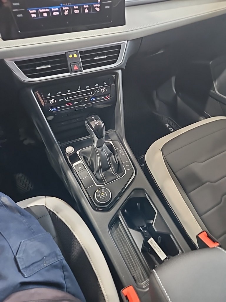 New 2026 Volkswagen Taos SE image 31