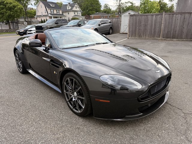 Used 2017 Aston Martin V12 Vantage S RWD image 7