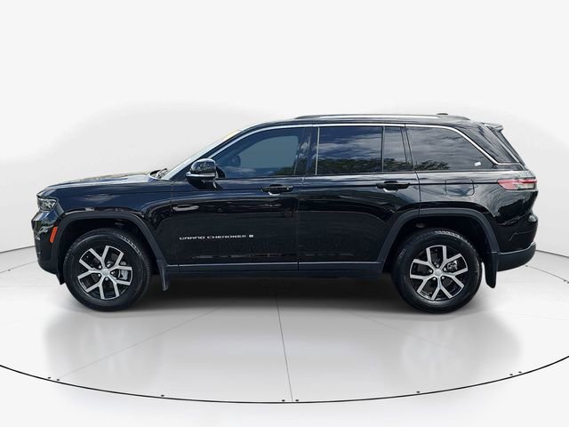 Used 2023 Jeep Grand Cherokee Limited w/ Trailer Tow Prep Group (B) image 6