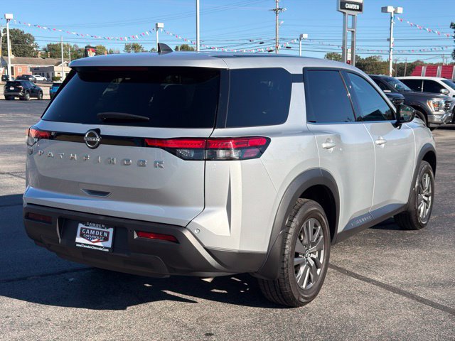 Used 2025 Nissan Pathfinder S FWD image 13