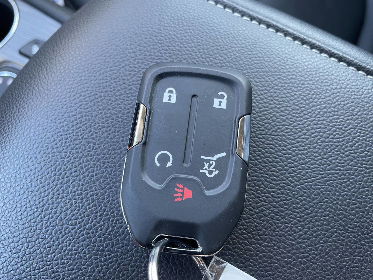 Used 2023 GMC Acadia SLT w/ Preferred Package image 31