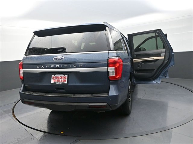 Used 2022 Ford Expedition XLT image 40
